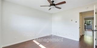 410 N Clark St. Gallery 17