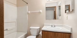 Bear Pointe Gallery 14