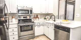 Very nice 2 bed / 2.5 bath / 1,185 sqft Walnut Creek Townhouse in desirable Main Chance Estates Development available now for lease! Gallery 5