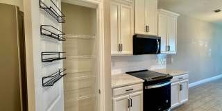 Heritage Oaks gated community 3/2.5/2 Townhome Gallery 24