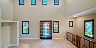 Bright 2BD/2BA Townhouse in Serra Mesa with Balcony, Fireplace & Resort-Style Amenities Gallery 5