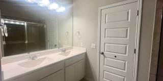 Charming 3/2 conveniently located to Lackland, Toyota, Palo Alto & Texas A&M San Antonio! Gallery 16