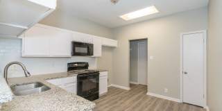 BEAUTIFULLY UPDATED 3-BEDROOM HOME IN TIMBER RIDGE Gallery 14