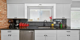 3413 Foxbriar Gallery 11
