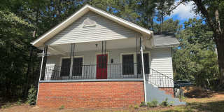Renovated 2 bedroom 1 bathroom house Gallery 1