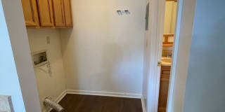 257 University Dr #2 Gallery 7