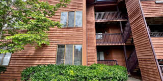 Gorgeous Condo right off Shore Dr, a street over from Beach Access!! Gorgeous Condo right off Shore Dr, a street over from Beach Access!! Gallery 1