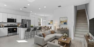 4404 Longwood Lake Square Gallery 30