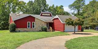 Renovated Seaford Home with Skylit Atrium & Spacious Yard Gallery 1