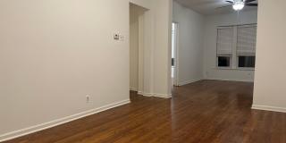 Beautiful 1 Bed Apartment in North Center/ Ravenswood Area Available September 1st Gallery 28