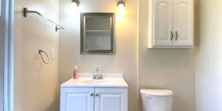 Spacious 4 Bed/1 Bath Home in Beechview-Convenient to Downtown! Available 7/5 Gallery 13