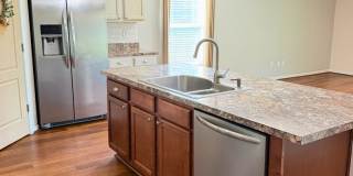 4/2 with Community Amenities Gallery 11