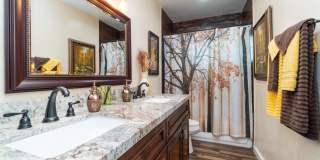 1011 W Northern Avenue Gallery 21