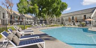 The Halston Gallery 6