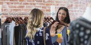 Valentia by Windsor Gallery 36