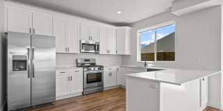 489 W 1760 N - 27 Gallery 1