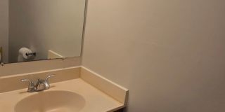 Act Fast! 2 Bedroom Townhome In Columbia Gallery 9