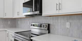 CHIC NEW 2 BEDROOM APARTMENT IN THE CHURCH HILL NORTH NEIGHBORHOOD Gallery 13