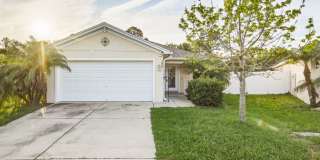 Cul-de-Sac Home with Privacy  Upgrades Gallery 1