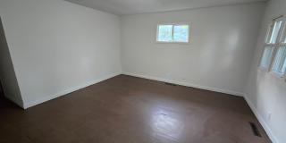 3 bed 1 bath W/ back yard bunker! Gallery 9