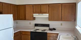 2 Bed 1.5 Bath Townhouse End Unit in North Central Loveland Gallery 3