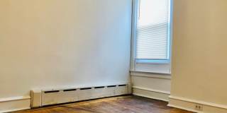 Gorgeous 3-Bedroom Townhome in Lawncrest! Available NOW! Gallery 19
