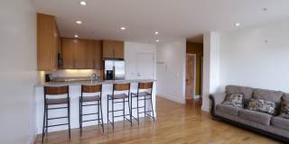 371 30th St #201 - 1 Bedroom | 1 Bath | Condo Gallery 1