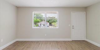 1134-1136 GILMORE Avenue Gallery 5