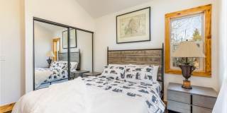 Stunning Fully Furnished 4-Bedroom Home with Amazing Views, EV Charger & Solar in Big Bear! Gallery 34