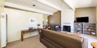 Cozy 2 bed/1 Bath house-UNFURNISHED ** Gallery 8