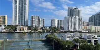 1000 Parkview Dr Gallery 1