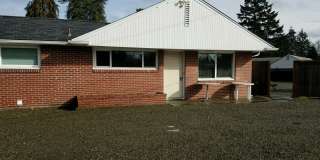 Cute and cozy 3 Bedroom on Extra Large Lot! Gallery 1