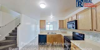 2 BD/1.5 BA Townhome with Convenient Jacksonville Location Gallery 8