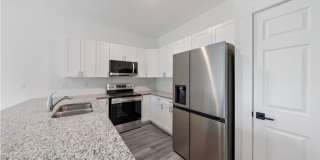 Charming 3BR Duplex in Lehigh Acres Gallery 14