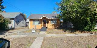 Now Leasing – Spacious & Newly Updated 2-Bedroom Home in NE Salem Now Leasing – Spacious & Newly Updated 2-Bedroom Home in NE Salem Gallery 1