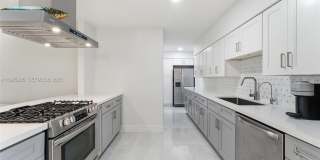 251 N 71st Ave Gallery 6