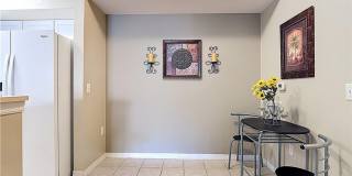 3 bedroom 2 bathroom Condo in the Gardens at Beachwalk Gallery 6