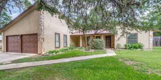 BEAUTIFUL 3-BEDROOM, SINGLE STORY HOME IN HIDDEN FOREST Gallery 1