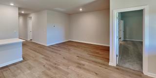 Very Nice 4 Bedroom 2 Bath Home in Yukon Schools Gallery 8