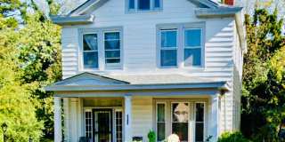 Charming 4bdrm/1.5bth Home Located in Richmond's North Highland Park w/Balcony!! Gallery 5