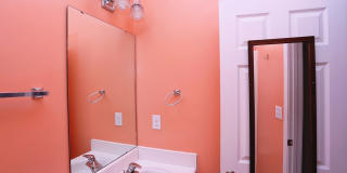3 Bedroom, 2 Bath End Unit with Fresh Carpet and Paint in Auburn Square! Gallery 25