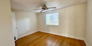 Euclid/Woodlawn Roommate Dream 4/3 home Gallery 16