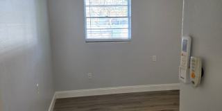 FOR RENT!!! NEWLY RENOVATED 2-BEDROOM TRIPLEX – UTILITIES INCLUDED – PRIME KISSIMMEE LOCATION! Gallery 28