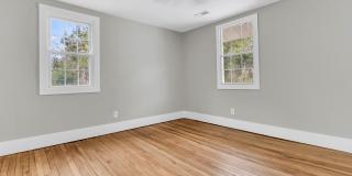 1195 King Street Gallery 24