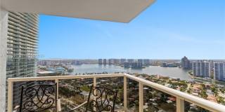 19111 Collins Ave Gallery 24