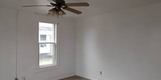 1/2 OFF MOVE IN AMOUNT! 1/2 OFF SECURITY! 2 Bed 1 Bath Home Gallery 7