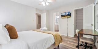 2be / 1.5ba Duplex Unit B - Great Convenient Location Gallery 49