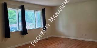 COMING SOON July 24th! Don't miss this 3 Bedroom 1.5 Baths with Garage, Fenced Backyard, Den and Patio for $1995 Near 153 COMING SOON July 24th! Don't miss this 3 Bedroom 1.5 Baths with Garage, Fenced Backyard, Den and Patio for $1995 Near 153 Gallery 3