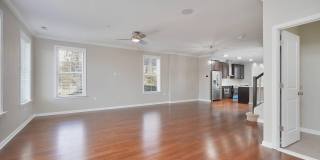 412 WOODCREST Drive SE Gallery 4