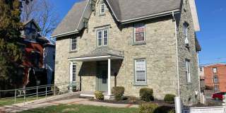 203 W CHESTNUT Street Gallery 1